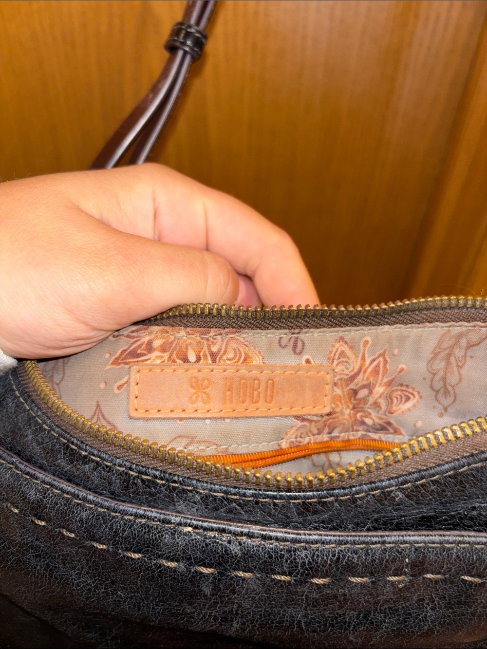 Vintage HOBO Aviva crossbody bag - Picture 3 of 5